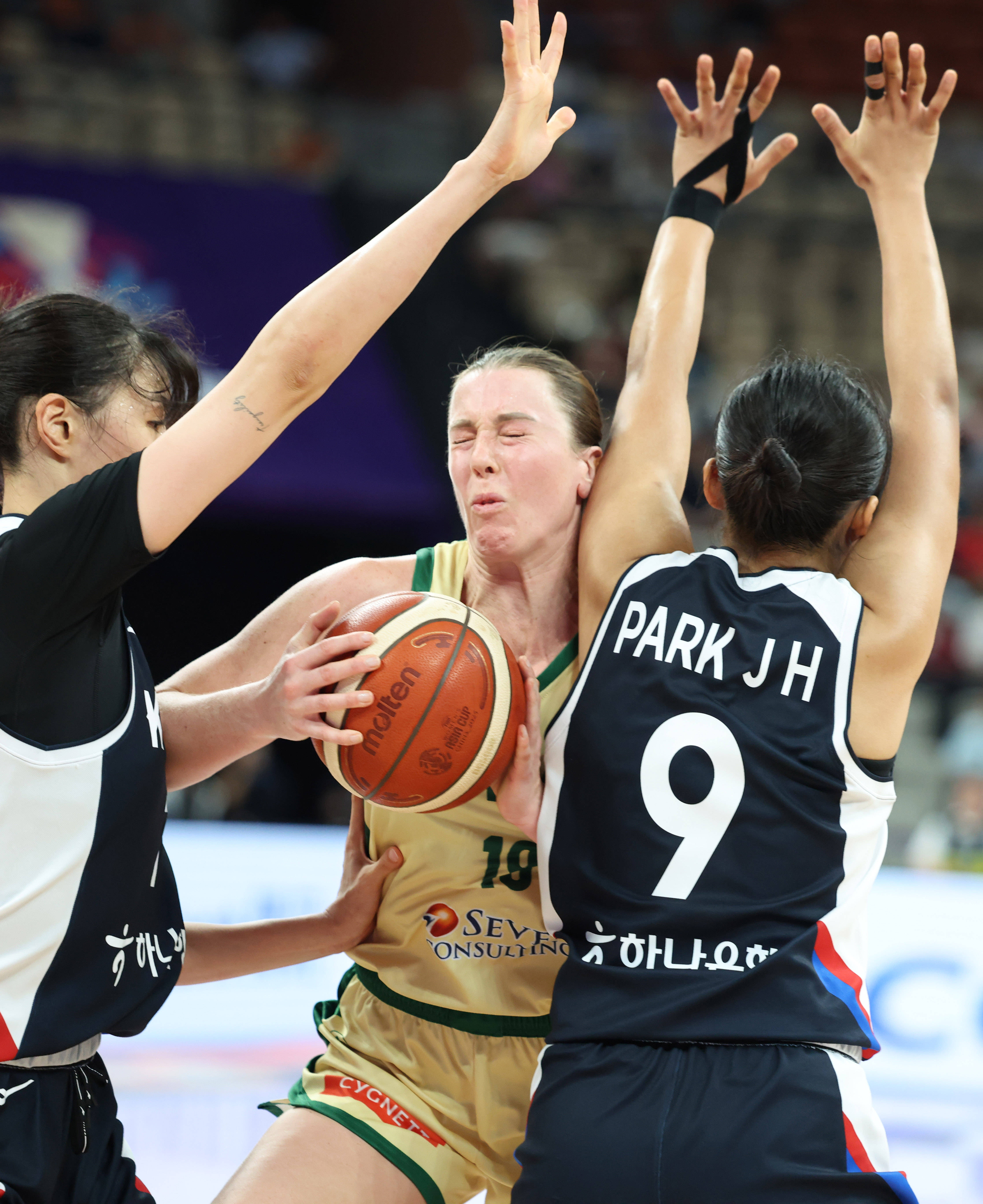 澳大利亚队在比赛中获得惊人胜利! 澳大利亚队在比赛中获得惊人胜利!