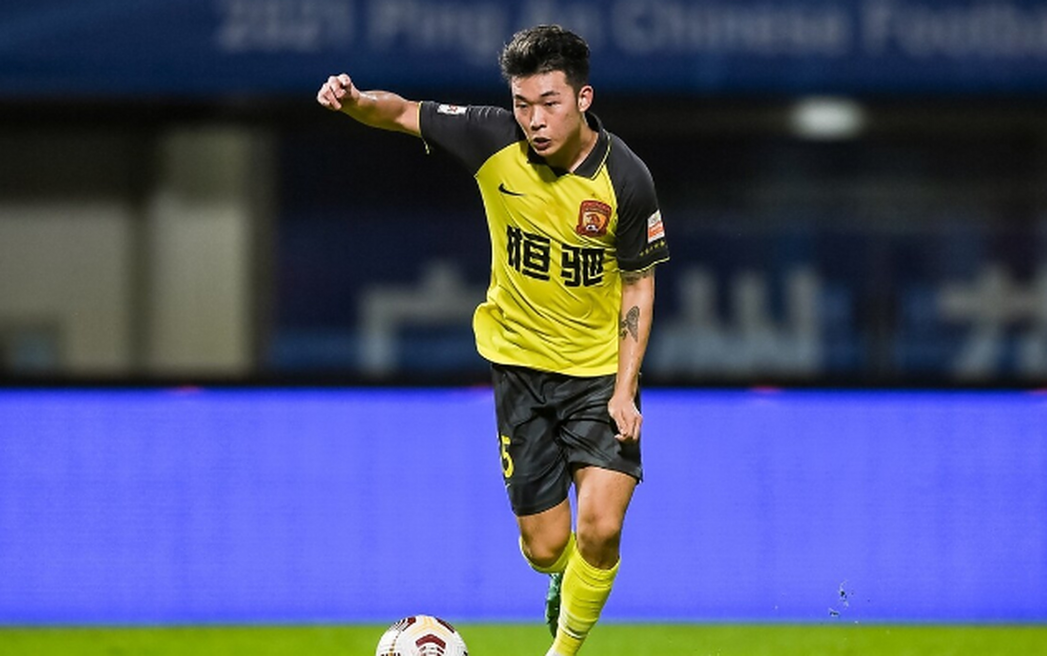 精彩绝伦的对决即将上演，冠军归属尘埃落定？的简单介绍