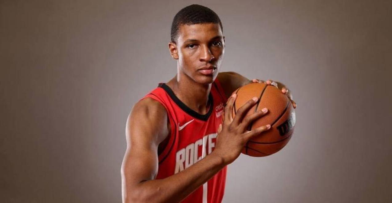 爵士力克老鹰，继续保持不败