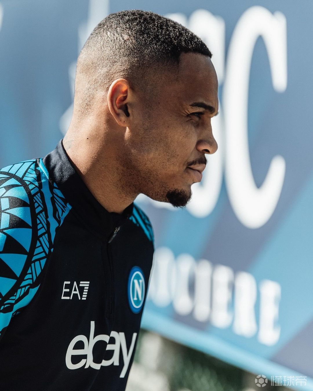 包含非洲篮球联赛季后赛即将开战，球队全力备战的词条